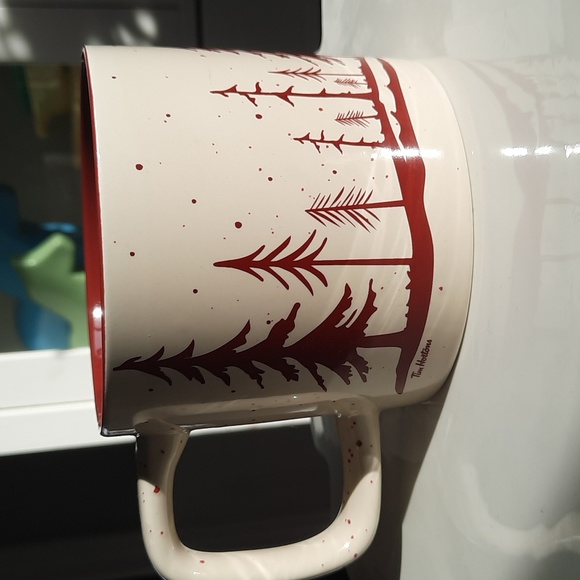 Tim Hortons Collectible 2019 Holiday Moose Coffee/Tea Mug - Picture 2 of 8